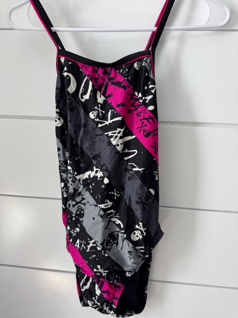 Speedo Black Pink Gray Graphic Diagonal Stripe One-Piece Swimsuit